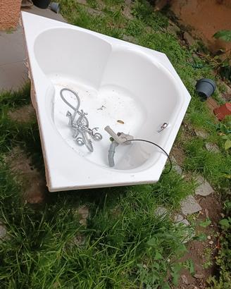 vasca da bagno angolare 100€