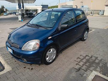 Toyota yaris 1.3 benzina