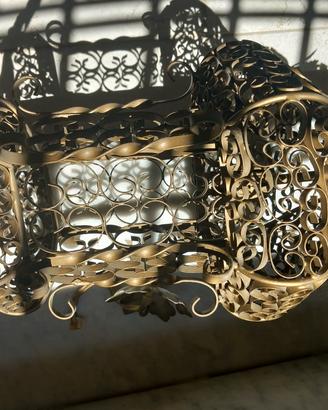 lampadario in ferro battuto  completo di rosone