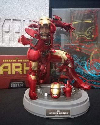 Hot Toys Iron man Mark III Diecast