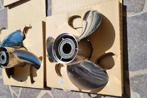 Coppia Eliche Acciaio dual prop originali Suzuki -