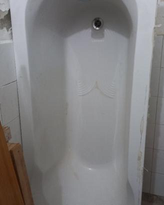 Vasca da bagno in vetroresina nuova