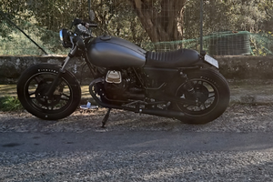 Moto guzzi v65 cafe racer