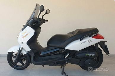Yamaha XMAX 250 i.e.