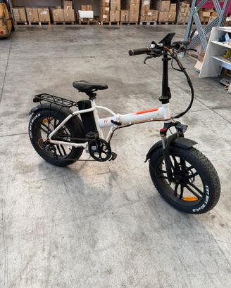 Bici elettrica pieghevole
