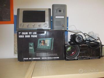 Videocitofono 7” con telecamera mai usato.