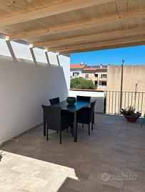 Terrazza relax e scorci di mare - 5 posti letto