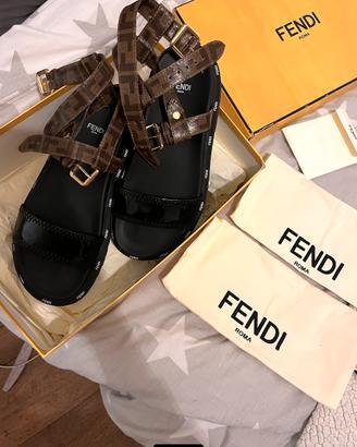 Scarpe fendi originali nuove