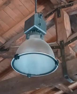 3 lampade  d'illuminazione industriale, a sospensi