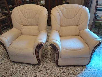 Coppia di poltrone in pelle