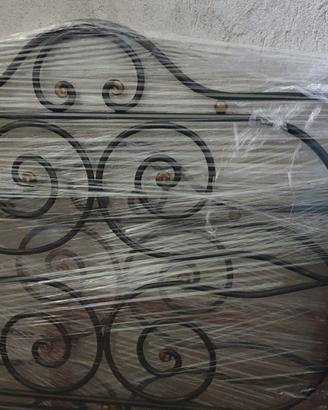 Struttura letto singolo in ferro battuto