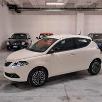 Lancia Ypsilon 1.0 FireFly Hybrid Platino Km. 0 (5