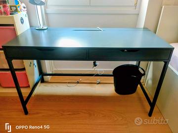 Scrivania Ikea modello Alex