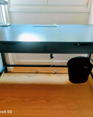 Scrivania Ikea modello Alex