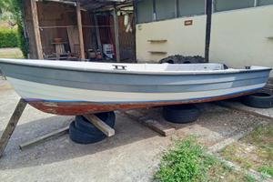 Barca lancetta scafo