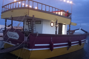 Barca houseboat casa galleggiante