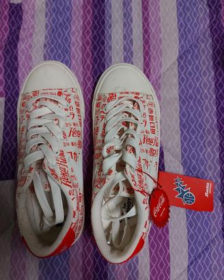Sneakers collezione Bata Heritage x Coca Cola 2019