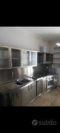 Cucina in acciaio inox
