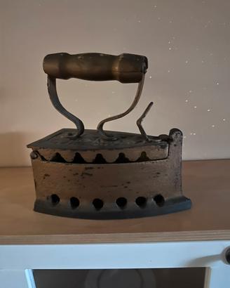 Ferro da stiro a carbone
