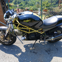 Ducati monster 900