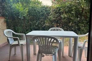 Porzionedi villetta bifamiliare con giardino priva