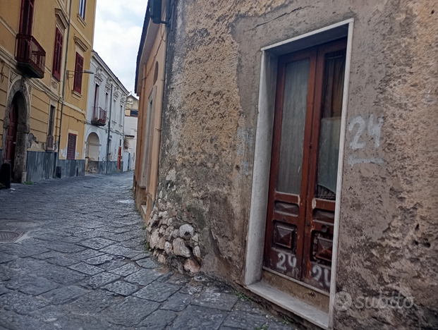 Vendita appartamento e giardino Palma Campania