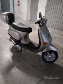 Vespa 50