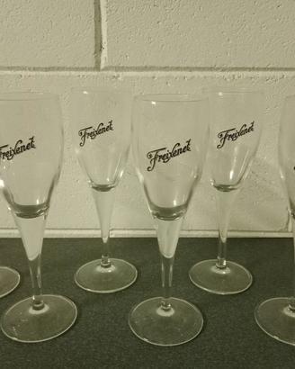 6 bicchieri da spumante Freixenet Stock