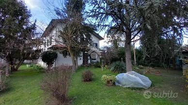 CASA INDIPENDENTE A RUSSI