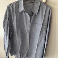 Camicia a righe bianche e blu Stradivarius