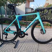 BICICLETTA DA STRADA CAMBIO SHIMANO ULTEG.DI2 NUOV