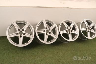 Cerchi in lega Audi A4 A3 Q2 Q3 16 ORIGINALI