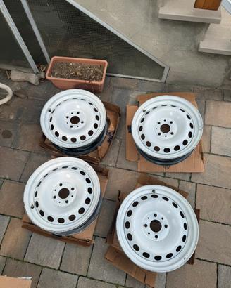 Cerchi in ferro ‘14 attacco Fiat 4x98