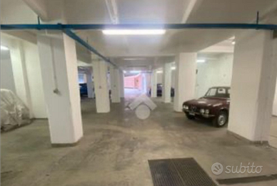 Posto moto zona stadio