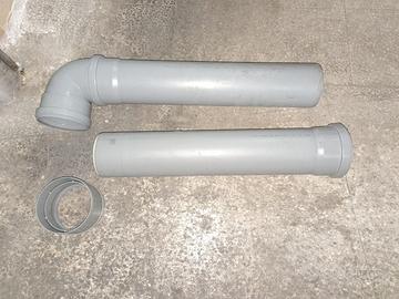 Tubi scarico idrico ad innesto in pvc.