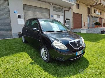 Lancia Ypsilon 1.4 Platino Ecochic GPL
