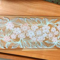 Vassoio in vetro decorato