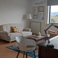 Stanza uso studio/ufficio