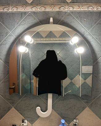 Specchio da bagno a forma di ombrello con luci