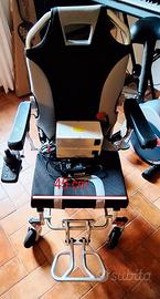 Carrozzina pieghevole elettrica