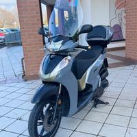 Honda SH 300