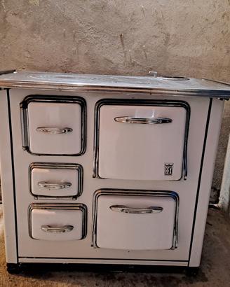 Meravigliosa stufa anni 50