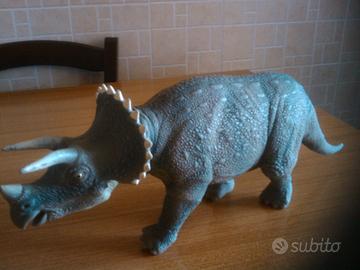 Dinosauri + videogiochi + giochi da tavolo + altro