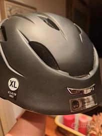 Casco da sci alpino come nuovo