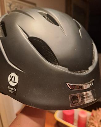 Casco da sci alpino come nuovo
