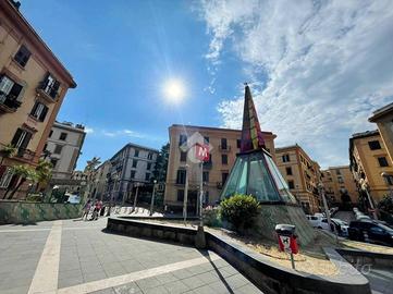 3 LOCALI A NAPOLI