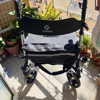 Deambulatore leggero pieghevole