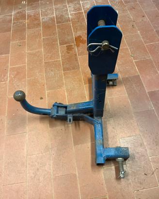 Gancio traino per trattori