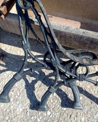 Supporto laterale in ghisa,  panchine in legno