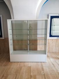 ARRREDAMENTO NEGOZIO